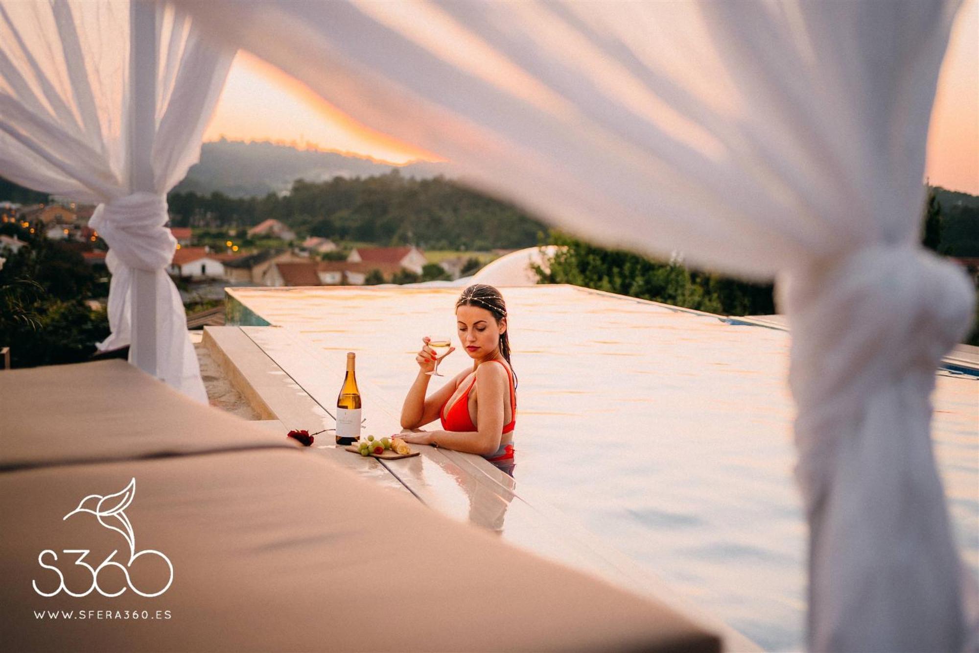 Casa Albarari Boutique Double Rooms With Access To Shared Infinity Pool Sanxenxo Exterior photo